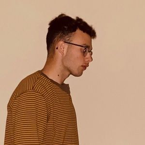 Meet your Posher, Adrian